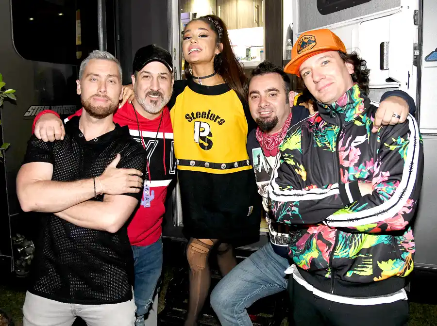 Ariana-Grande-tribute-to-Mac-Miller-Coachella