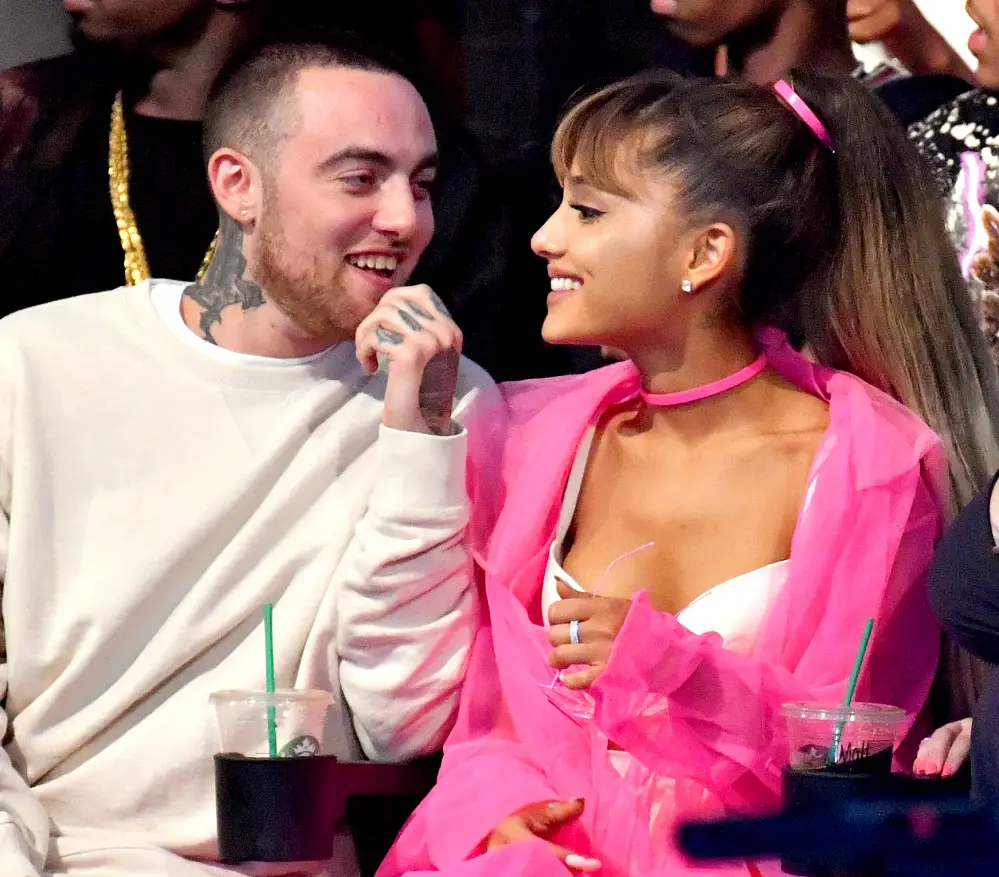 Ariana-Grande-tribute-to-Mac-Miller-Coachella