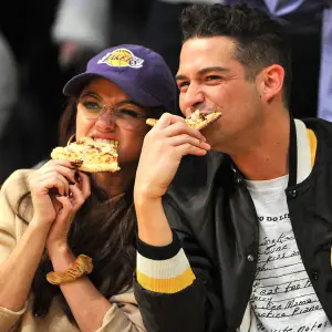 Celebs Eating Courtside