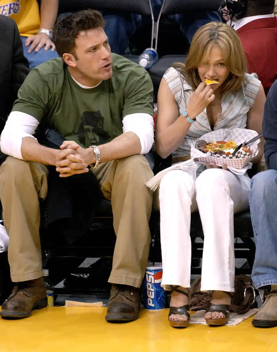 Celebs Eating Courtside