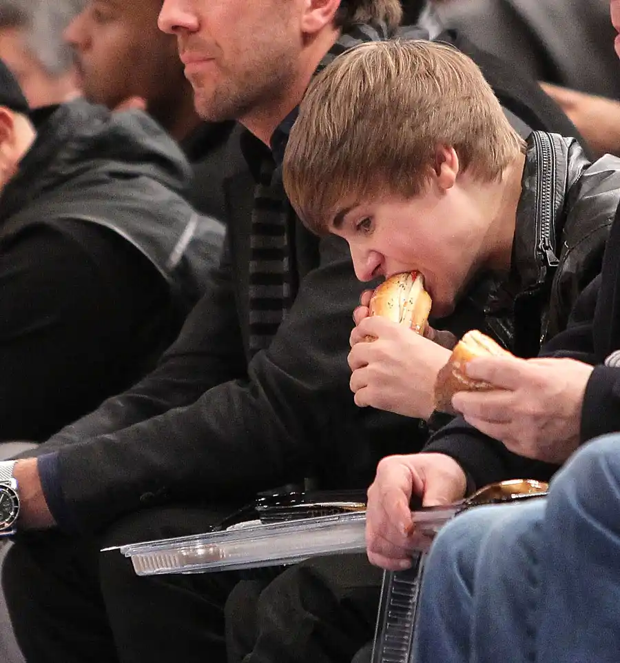 Celebs Eating Courtside