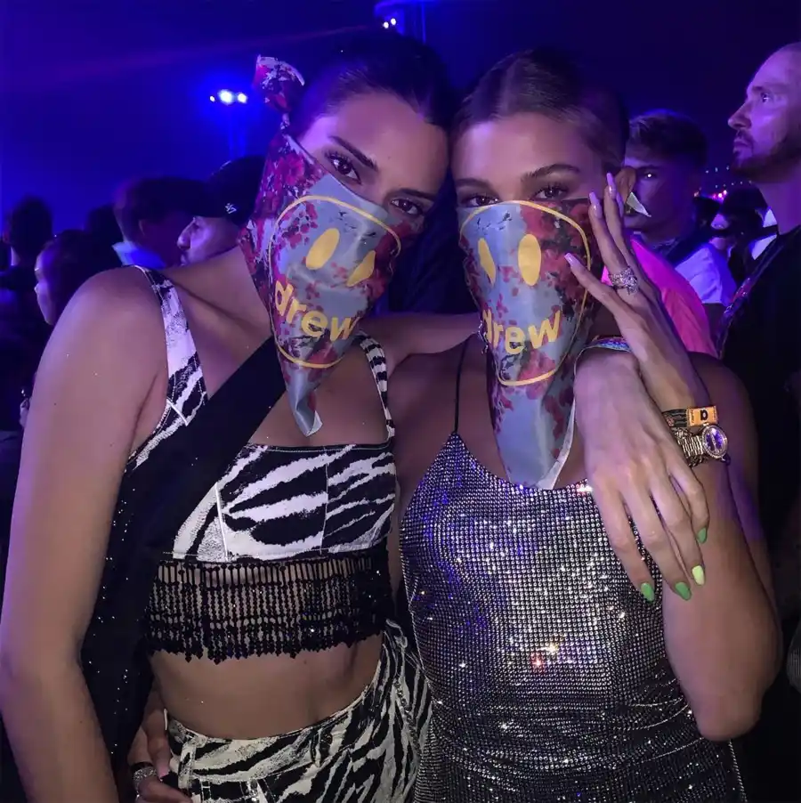 Hailey Baldwin, Kendall Jenner coachella