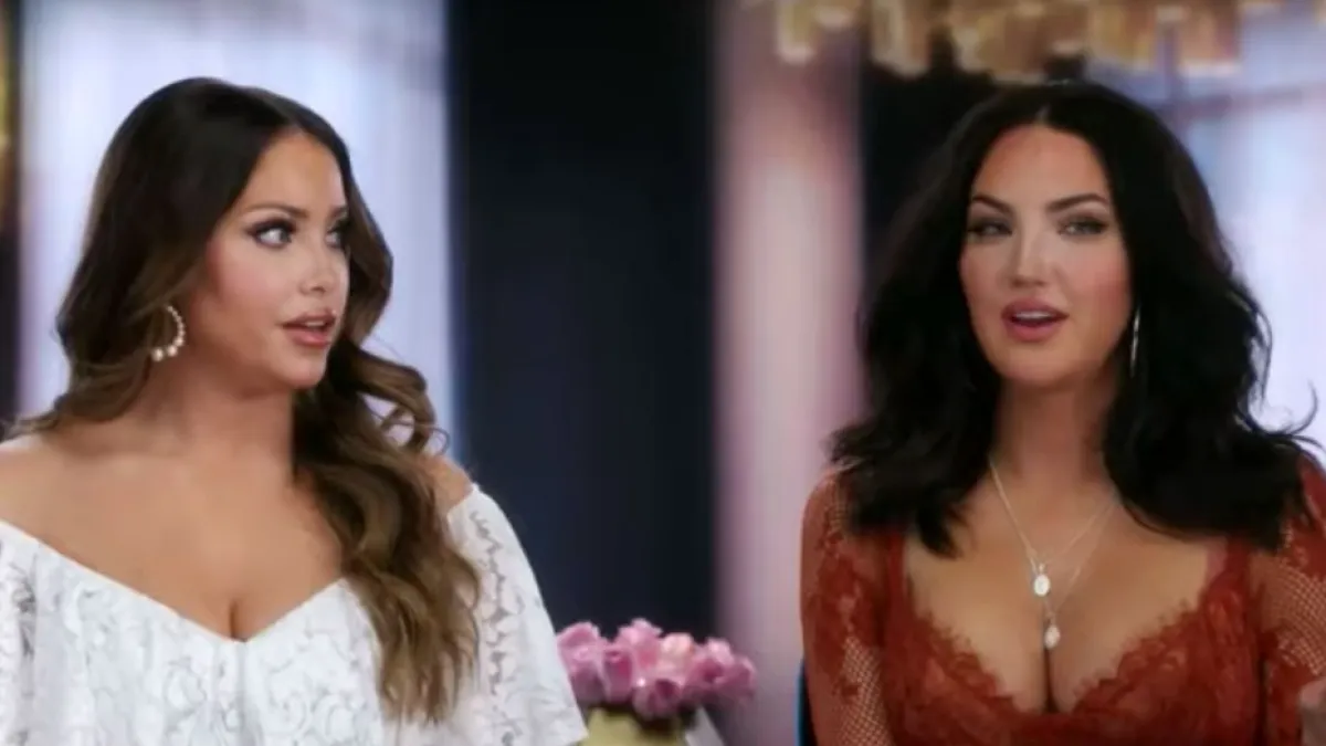 Olivia Pierson Natalie Halcro Relatively Nat & Liv E!