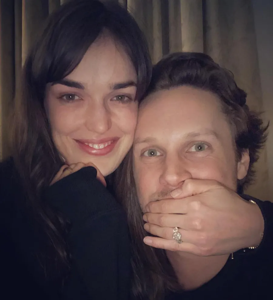 Elizabeth-Henstridge-and-Zachary-Burr-Abel-engaged