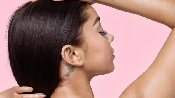 Olay Sarah Hyland Learned to Love Her Body