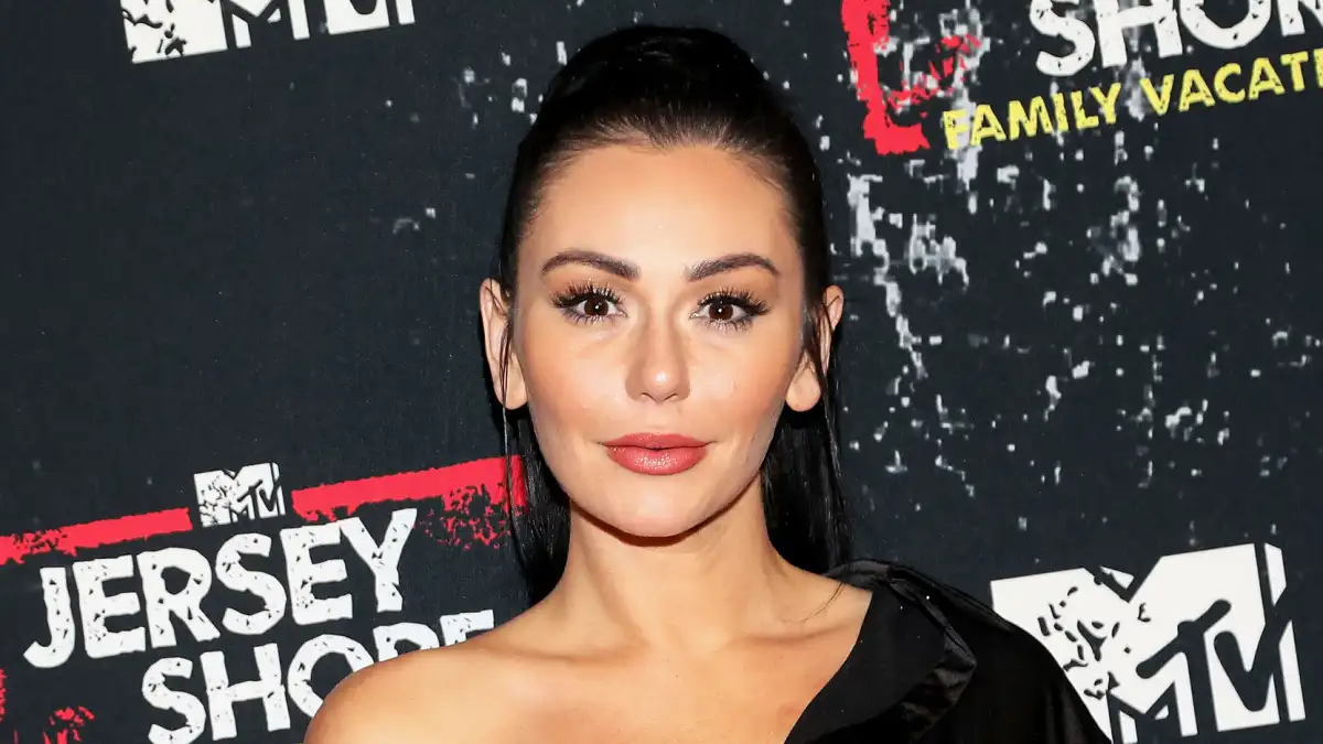 Jwoww Looks More Confident Than Ever