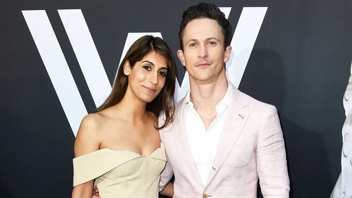 Jonathan Tucker (L) and Tara Ahamed Tucker Welcome Twins
