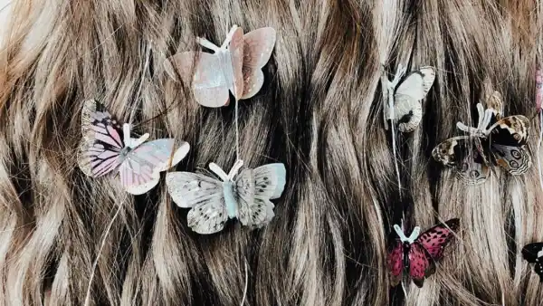 Kardashian Hairstylist Justine Marjan Has Two Fresh Takes on the Festival Flower Crown