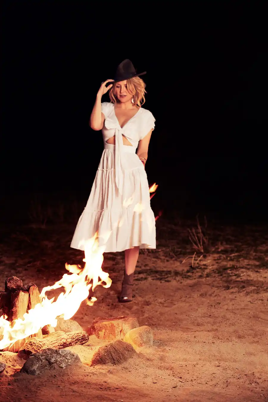 Kate Hudson Models Our 5 Fave Looks From Her New Happy x Nature Line