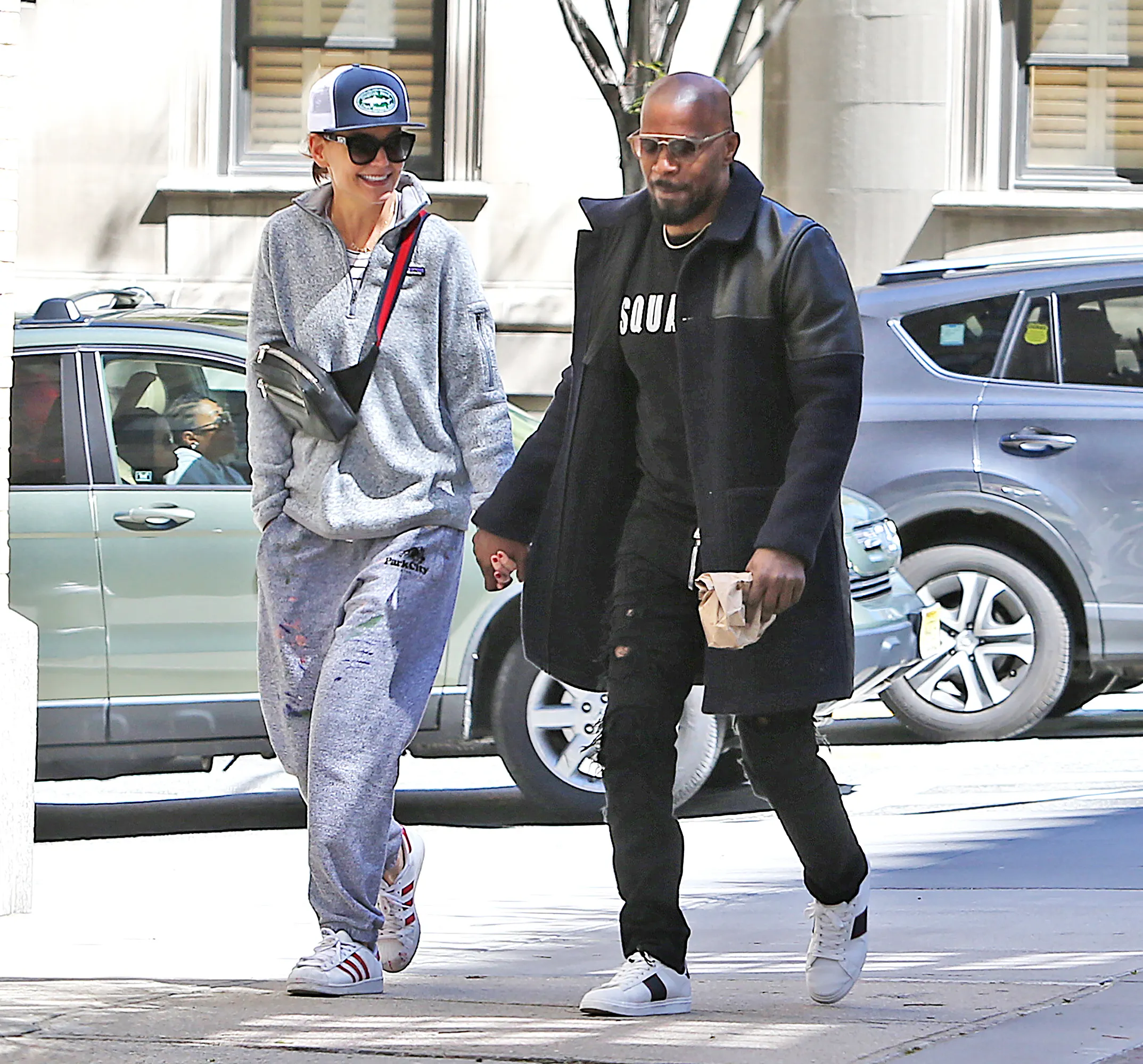 Katie-Holmes-and-Jamie-Foxx-Hold-Hands-in-New-York-City