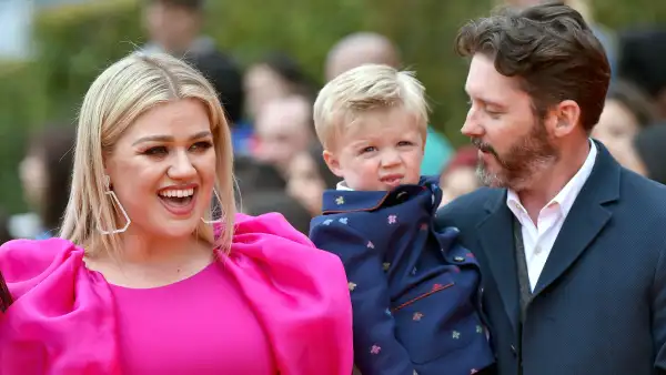 Kelly Clarkson Brings Her Kids to the 'UglyDolls' Premiere