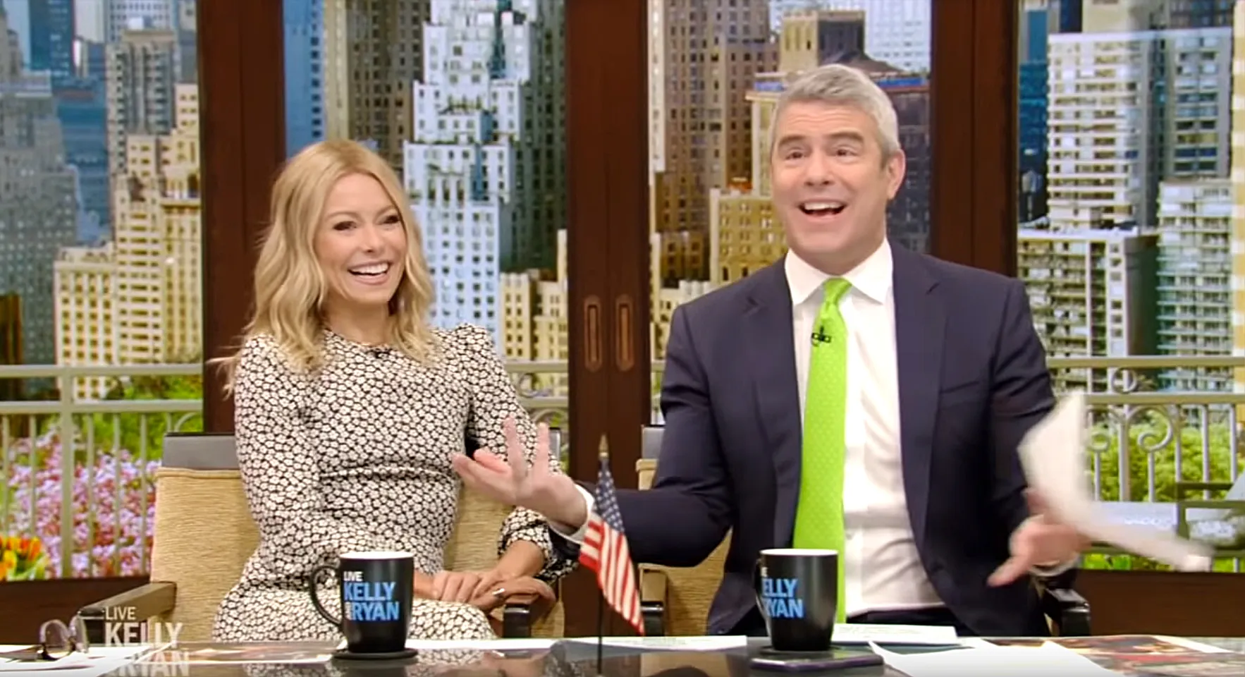 Kelly-Ripa-Andy-Cohen-4th-Child