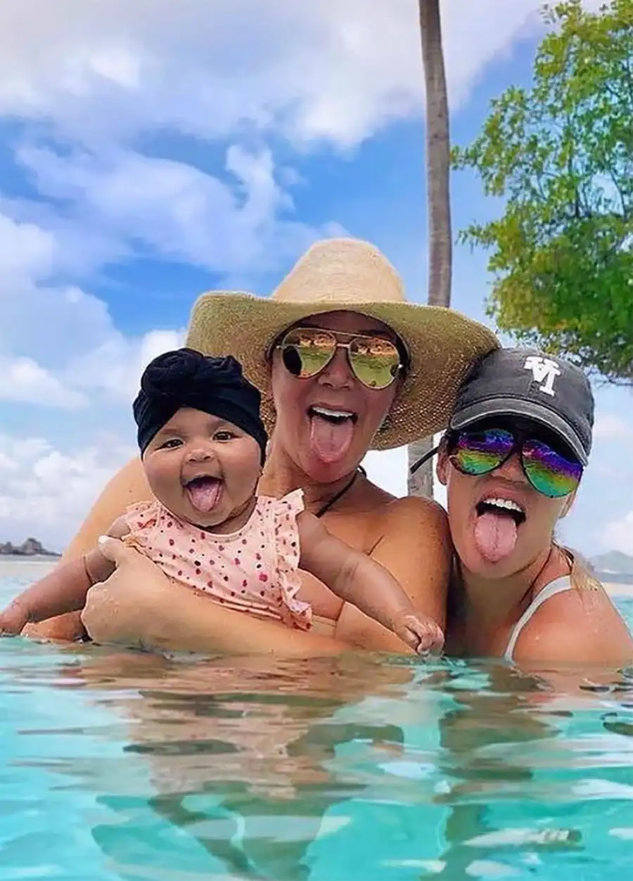 kris jenner khloe kardashian true thompson birthday first messages