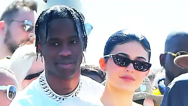 Kourtney Kardashian Kendall Jenner Travis Scott Kylie Jenner Kanye West Easter Performance Coachella 2019