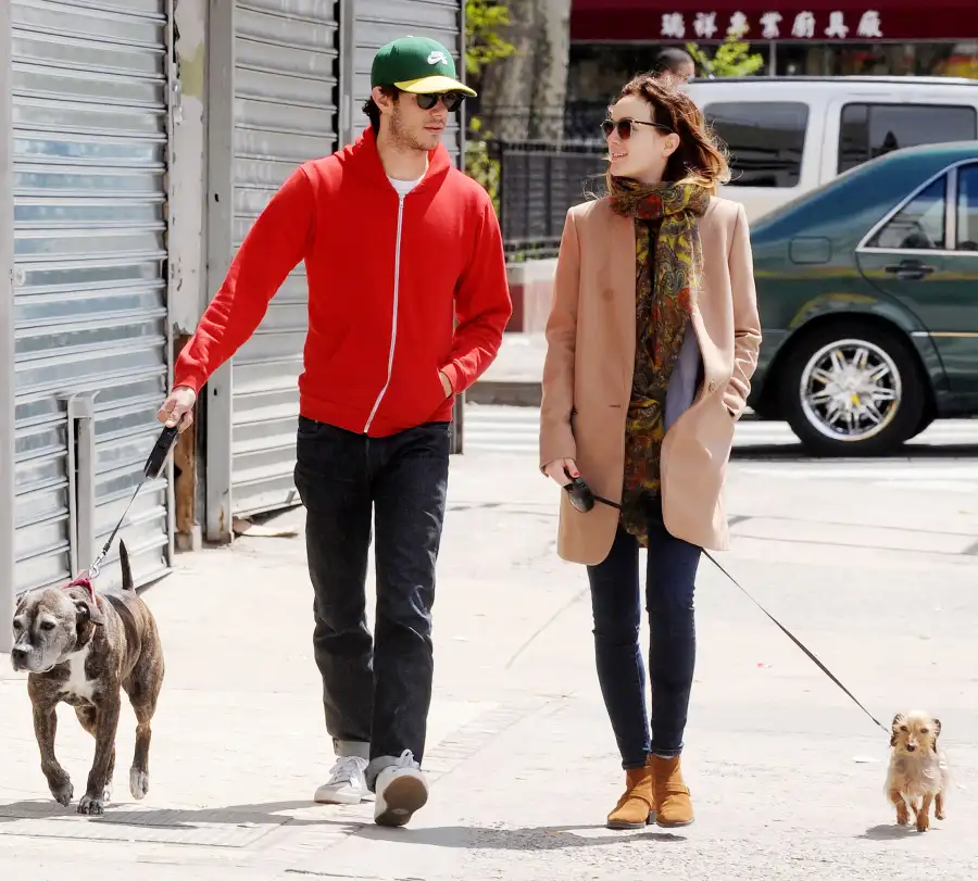 Leighton Meester Adam Brody Relationship Timeline