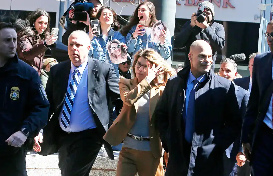 Lori Loughlin Appears in Federal Court Amid College Admissions Scandal
