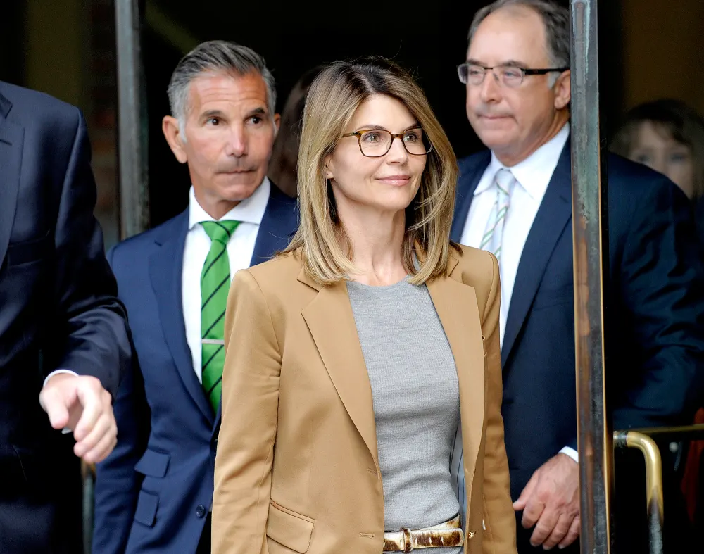 Lori-Loughlin-court
