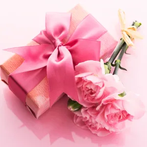 Mother’s Day Gift Guide 2019 flower present gift