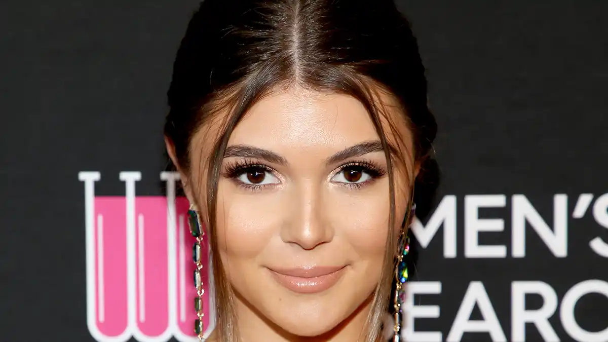 Olivia-Jade-Partied-With-Friends-Before-Parents-Plea-Deal