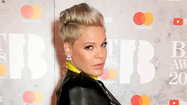 Pink-Opens-Up-About-Anxiety-and-Suicide