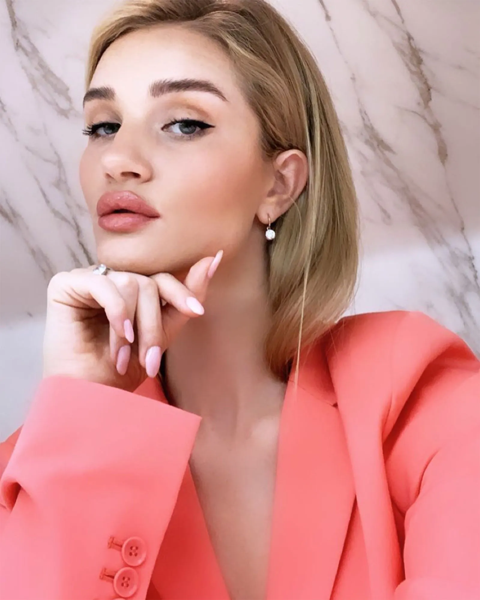Rosie Huntington-Whitely Gives Us the Spring Power Suit Inspo We Didn't Know We Needed