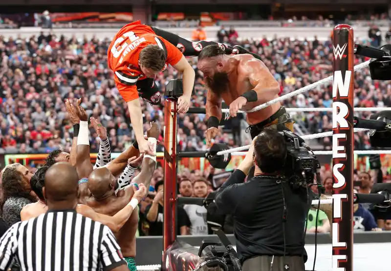 Saturday Night Live's Colin Jost and Michael Che Make WWE Debut