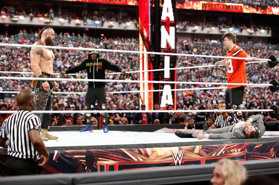 Saturday Night Live's Colin Jost and Michael Che Make WWE Debut