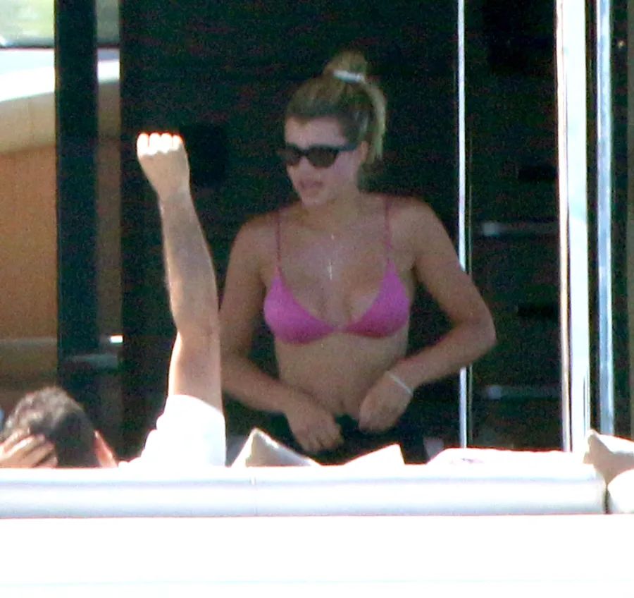 Scott Disick Sofia Richie vacation in Mexico