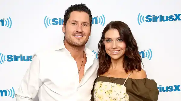 Val-Chmerkovskiy-Jenna-Johnson-honeymoon