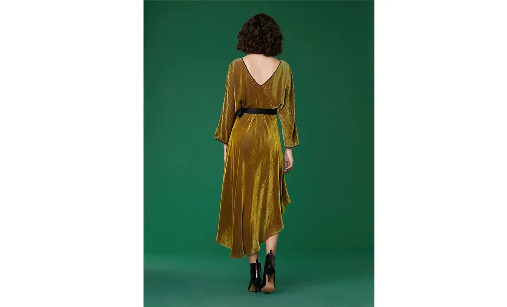 dress-back-gold