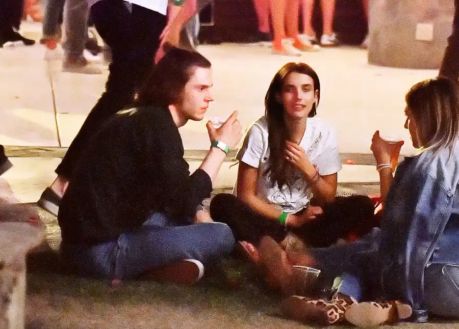 evan-peters-emma-roberts-coachella