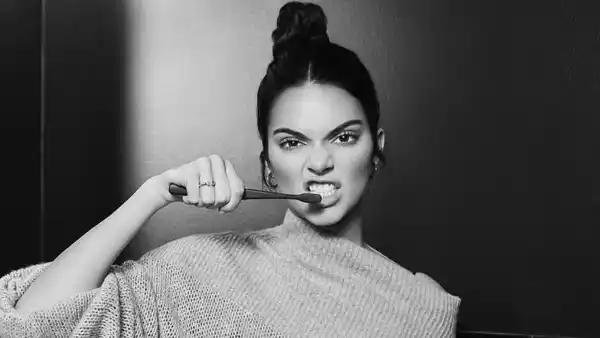 Kendall Jenner moon teeth whitening pen