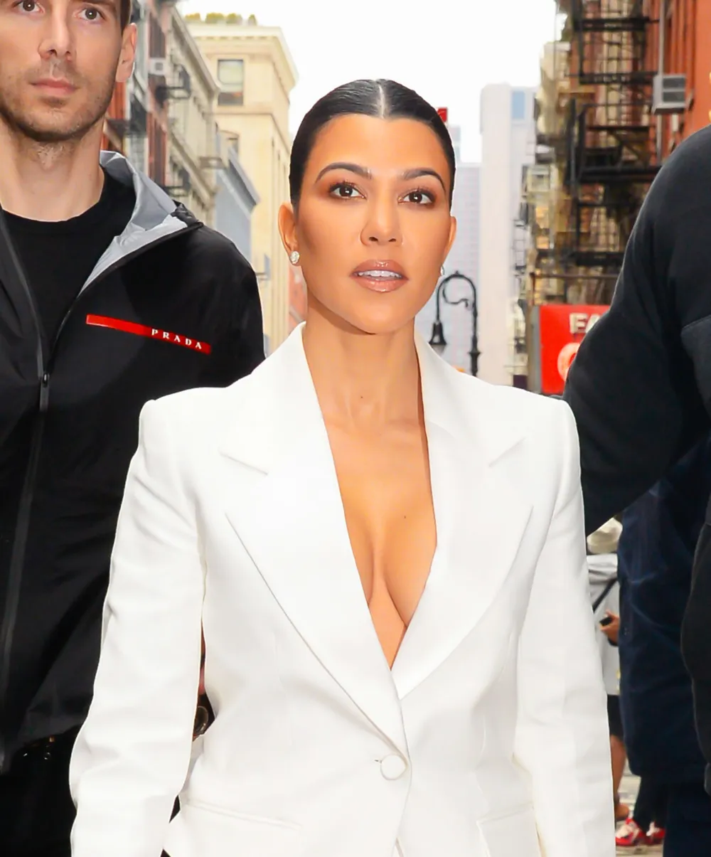 Kourtney Kardashian&sup1;s Go-to Lip Scrub Is Already in Your Pantry