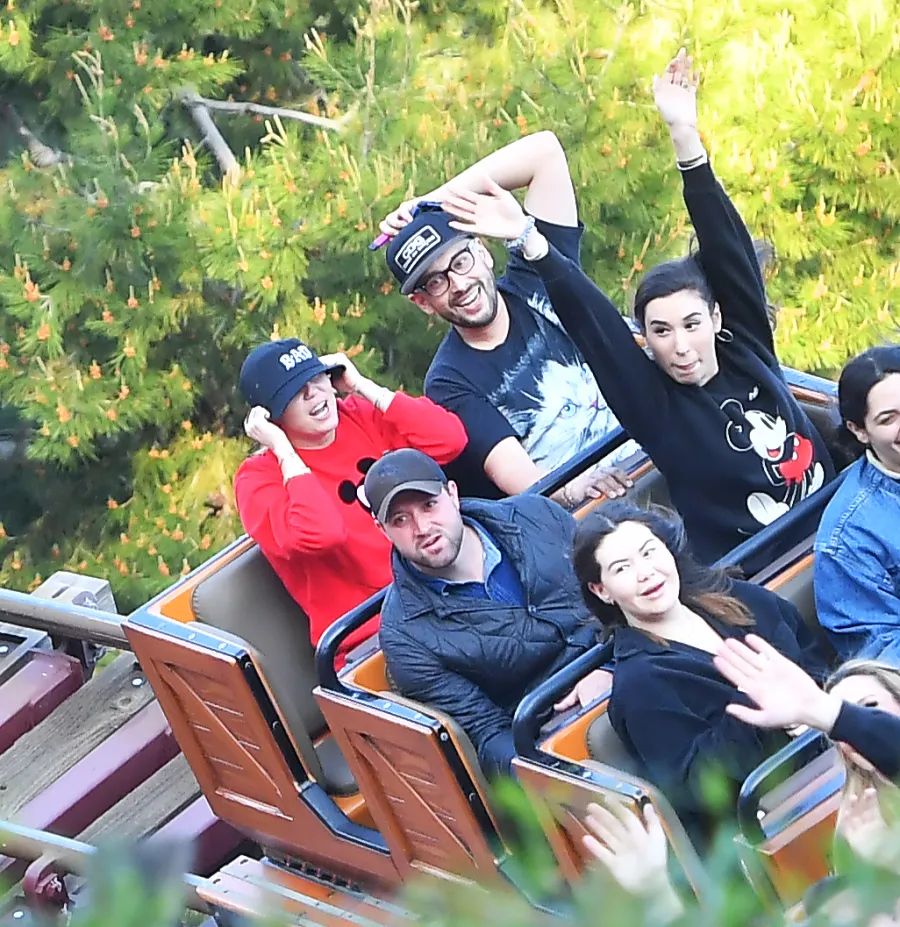 miley-cyrus-at-disneyland