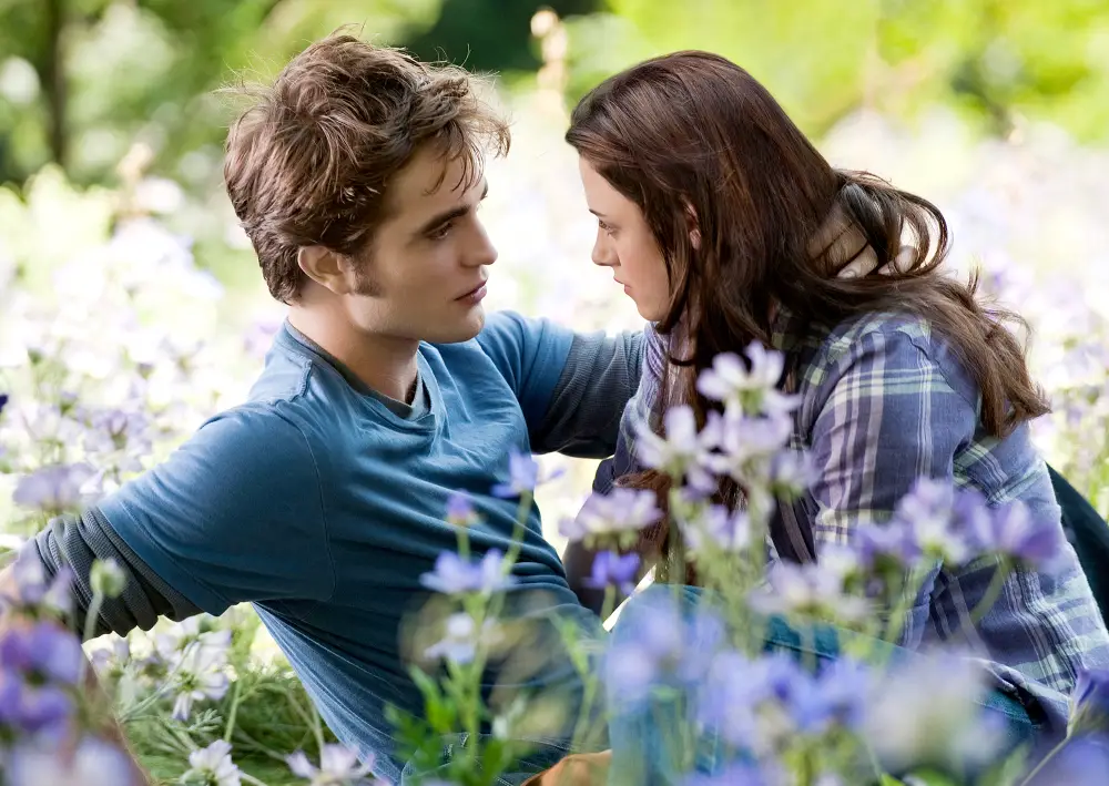 robert-pattinson-kristen-stewart-twilight