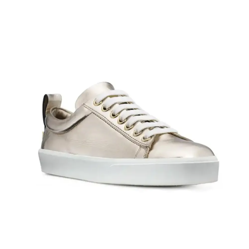 Adley Sneaker