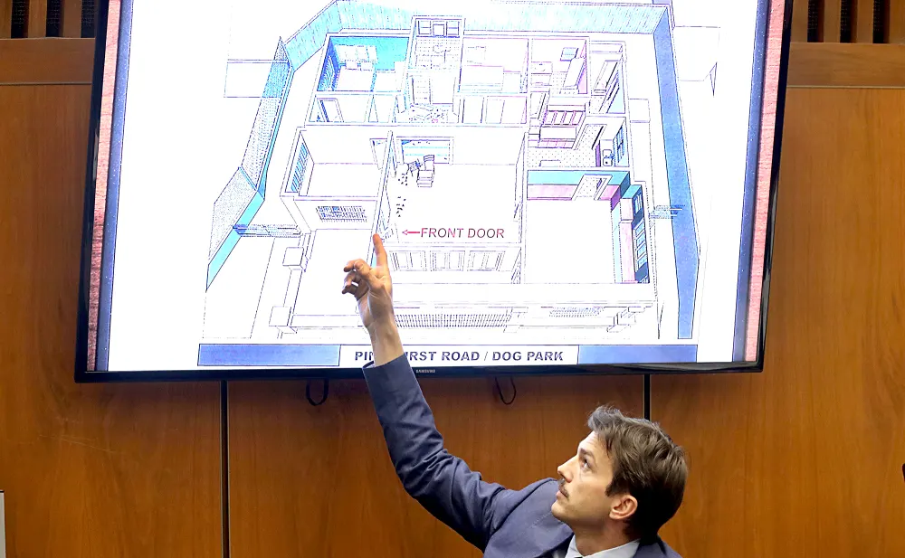 Ashton-Kutcher-testifies-serial-killer-friend-murder