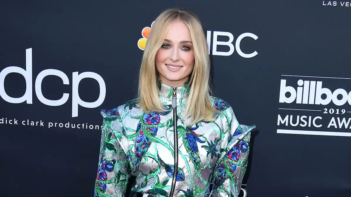 Sophie Turner Lose Weight for Game of Thrones BBMA Red Carpet