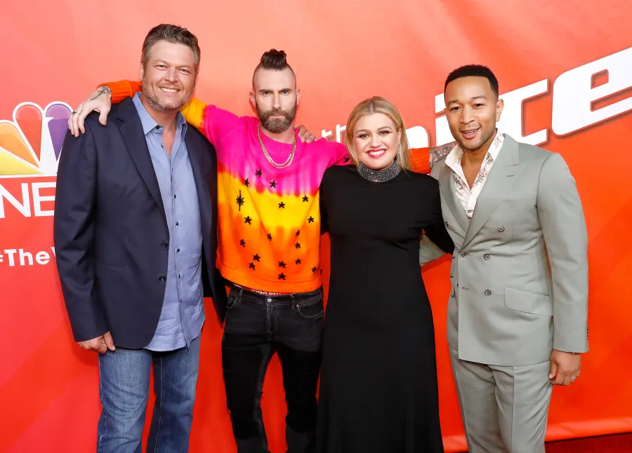 Blake-Shelton,-Adam-Levine,-Kelly-Clarkson,-John-Legend