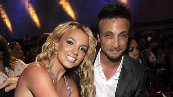 Britney Spears and Larry Rudolph Clarifies Never Perform Again.jpg