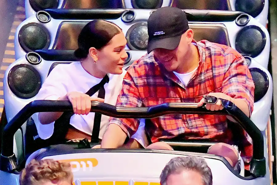 Channing Tatum Jessie J Disneyland Date PDA