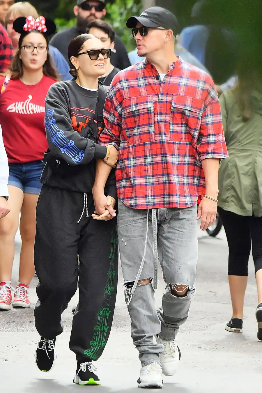 Channing Tatum Jessie J Disneyland Date PDA