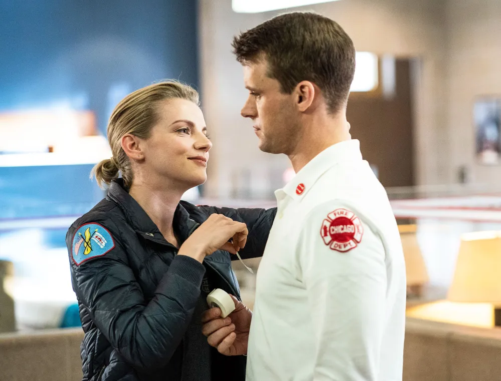 Chicago Fire Finale Sylvie BrettMatthew Casey