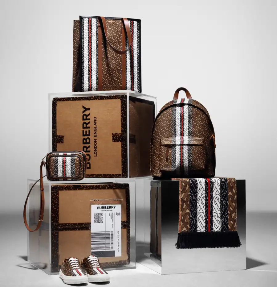 Gigi-Hadid-Gender-Bending-Burberry-Campaign