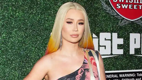Iggy Azalea Deletes Social Media Accounts Nude Photo Leak