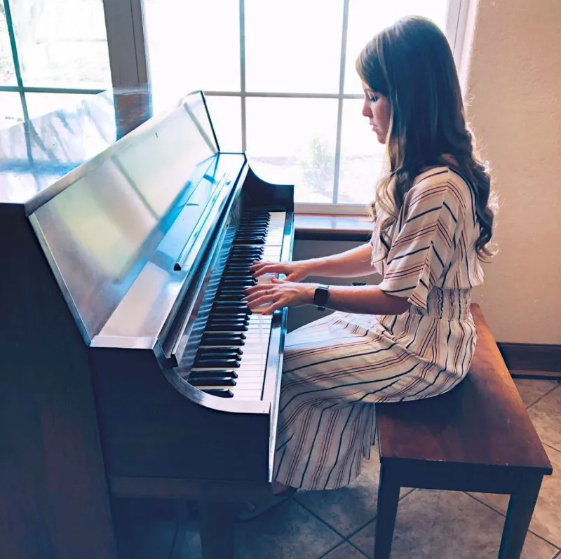 Jana Duggar Family Gallery