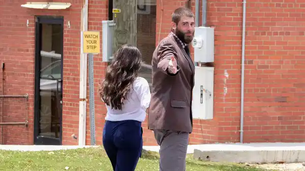 Jenelle Evans and David Easona Leave Court Holding Hands