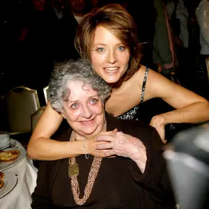 Jodie-Foster-Mom-Evelyn-dies