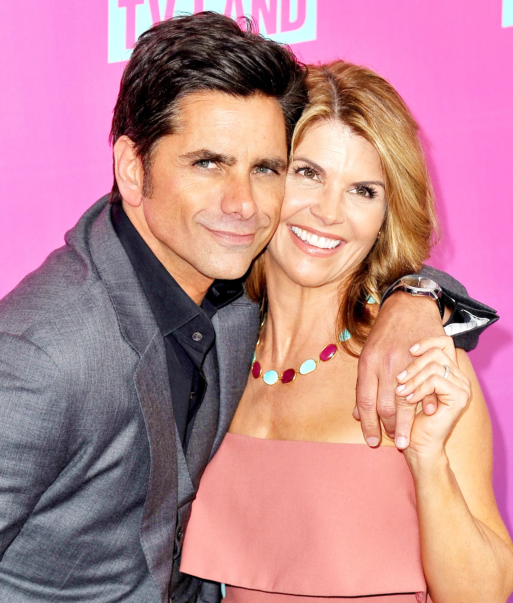 John-Stamos-and-Lori-Loughlin-Fuller-House-promo-Instagram