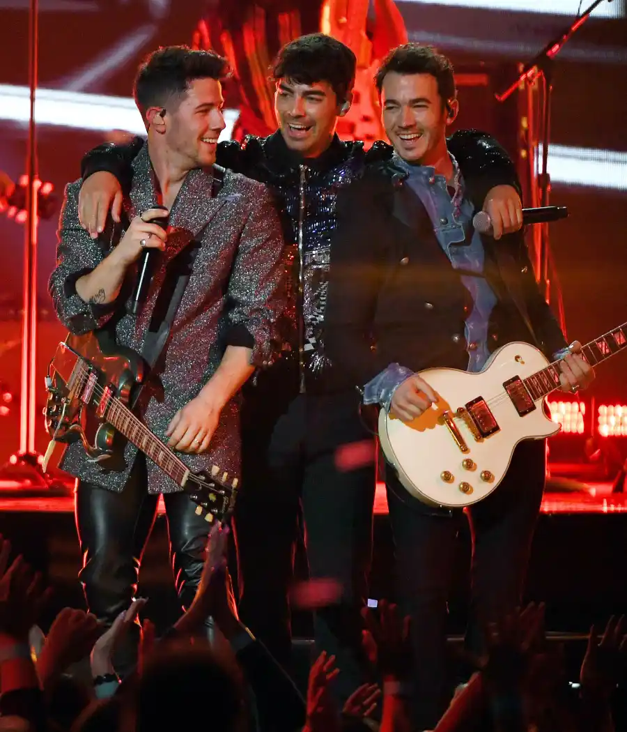 Jonas Brothers Fast Food Tweets